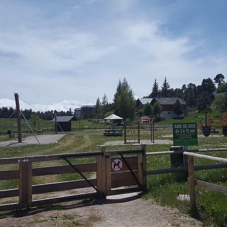 Apart T2 Pied Pistes Pyrenees 2000 Recemment Renove Wifi Bolquere Pyrenees 2000 Buitenkant foto